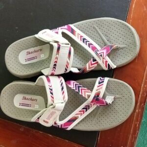 Women's Skechers outdoor lifestyle sandals size 9